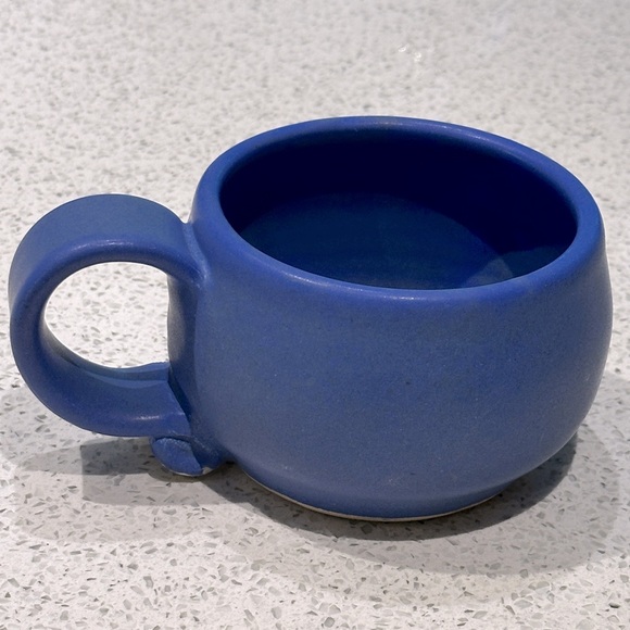 Studio Pottery Wide Coffee or Tea Mug - Picture 2 of 5